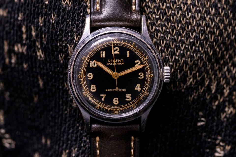 Regent - Black Gilt Dial - Military Style - Vintage Watch