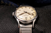 Elgin Shockmaster - Self-Winding - Hooded Lugs - Arrow Seconds - Circa 1950-1955